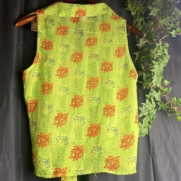 Geric New York Floral Sleeveless Blouse - Picture 5 of 7
